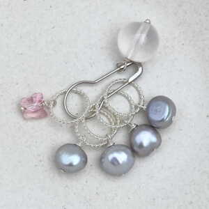 Raglan Marker Set - Grey freshwater pearls