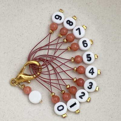 Stich marker set with numbers - Coral & gold