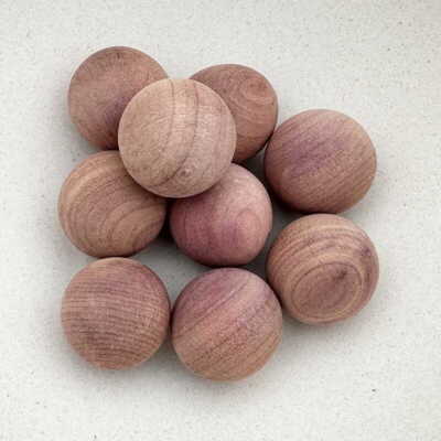 (035) Cedarwood Balls