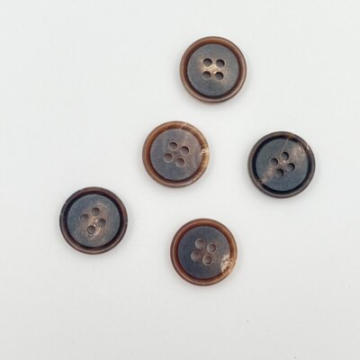 Button - brown horn 15 mm