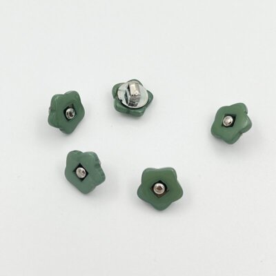 Knap - plastik blomst 10 mm - Grøn