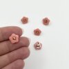Knap - plastik blomst 10 mm - Orange