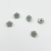 Knap - plastik blomst 10 mm - Sage